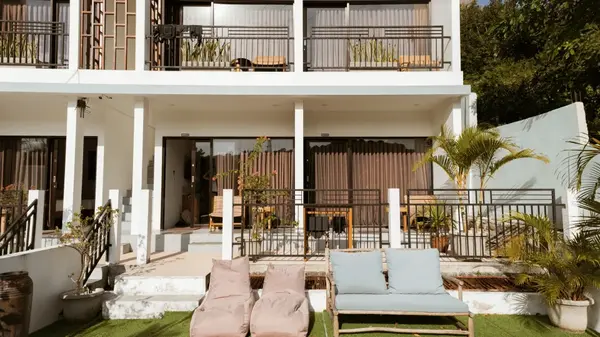 DHM Surf Camp accommodation